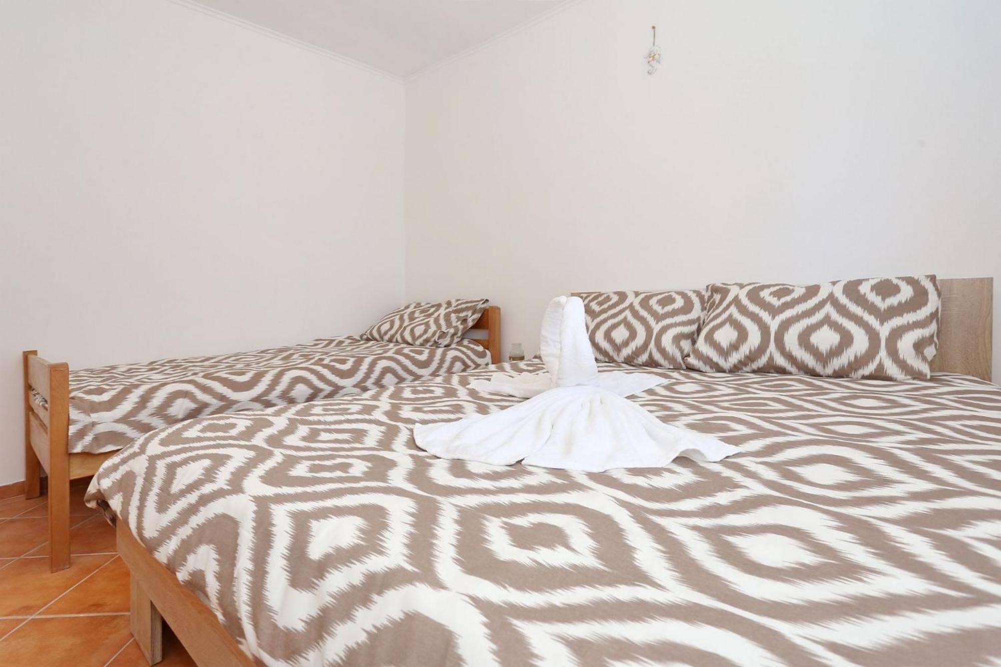 Apartments Marino Vir Ngoại thất bức ảnh